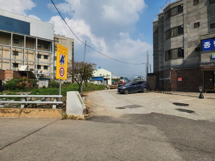 인접 도로 및 주변 전경 2