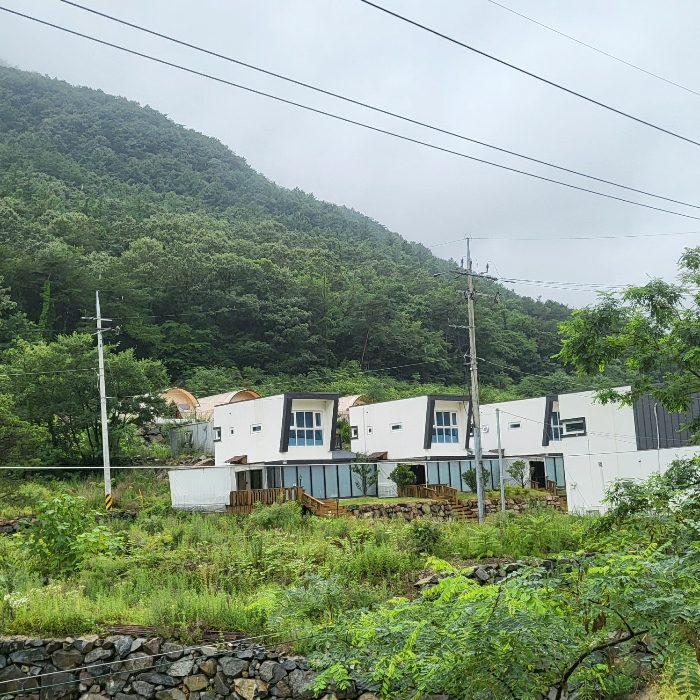 본건 남동측 전경