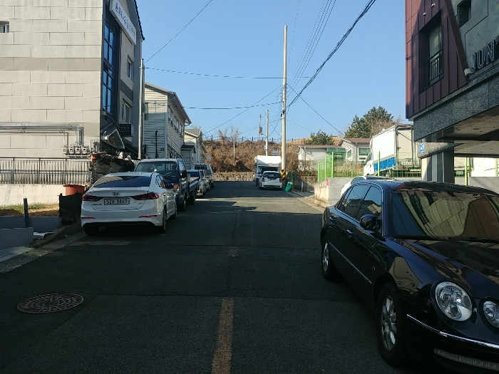 남서측 도로 및 주변환경