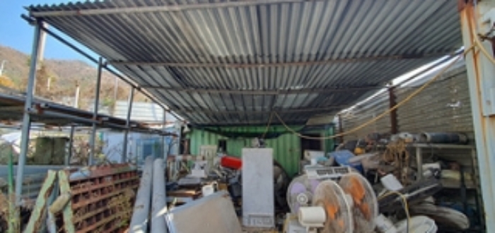 기호 1 토지위 제시외 (ㅂ),(ㅅ)창고 및 컨테이너(2동)