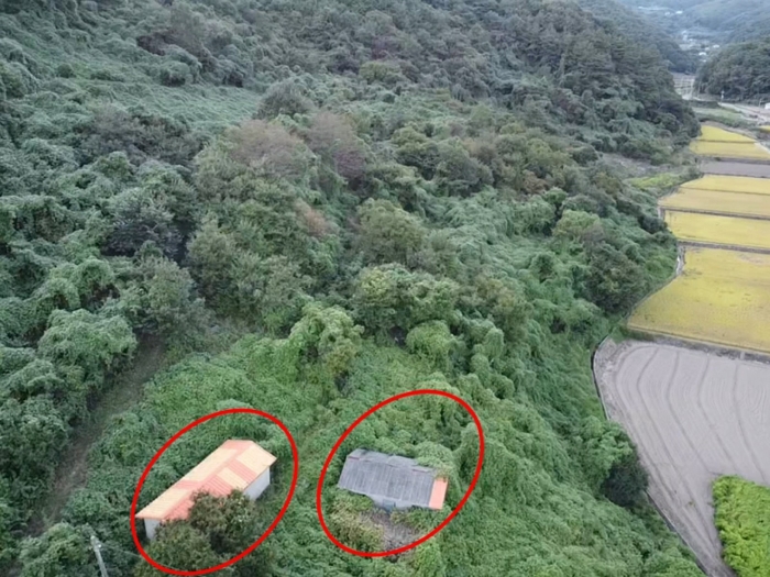 15.제시외건물 ㉢(좌측), ㉣(우측)