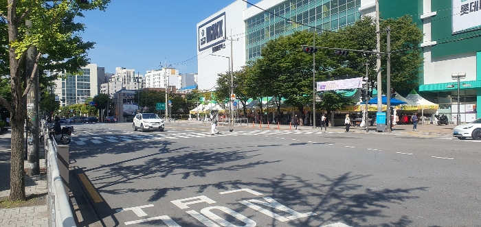 본건이 소재한 건물 주위 전경②