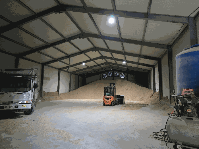 본건 기호(2) 건물 내부전경
(창고부분)