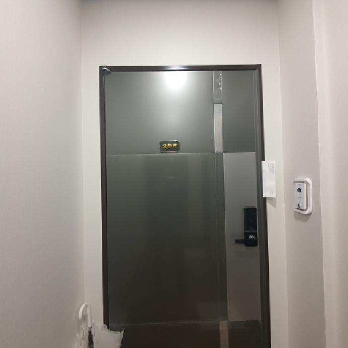 206호 세대현관문 전경 