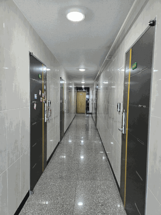 기호2건물 3층 복도