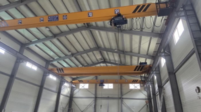 공장저당목록 중 호이스트 3대의 전경