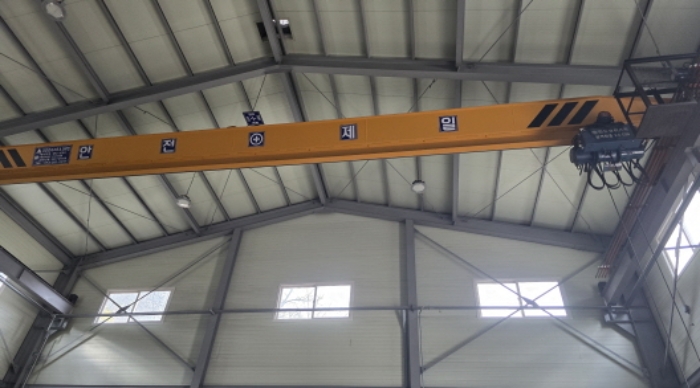 공장저당목록 중 호이스트 1대의 전경