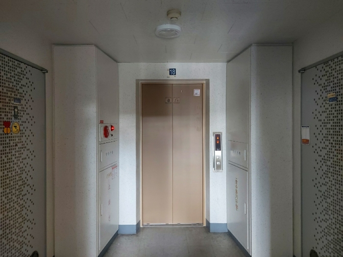 본건 동 승강기시설