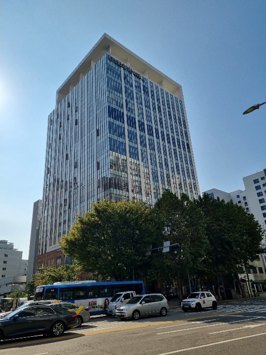 한강지트리타워 외관
(북동측에서 본 전경)