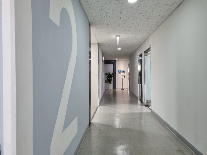 본건이 소재하는 12층 복도