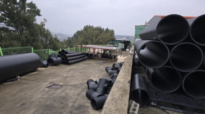 9동 앞 마당의 전경