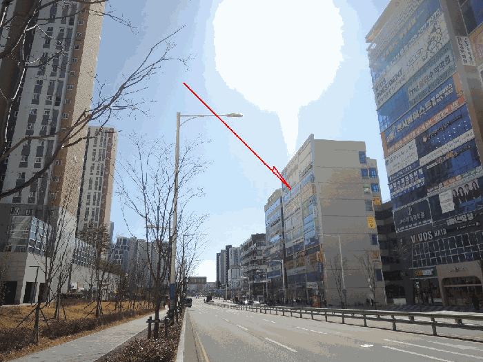 주위환경(동측 접면 도로 북측에서 촬영)