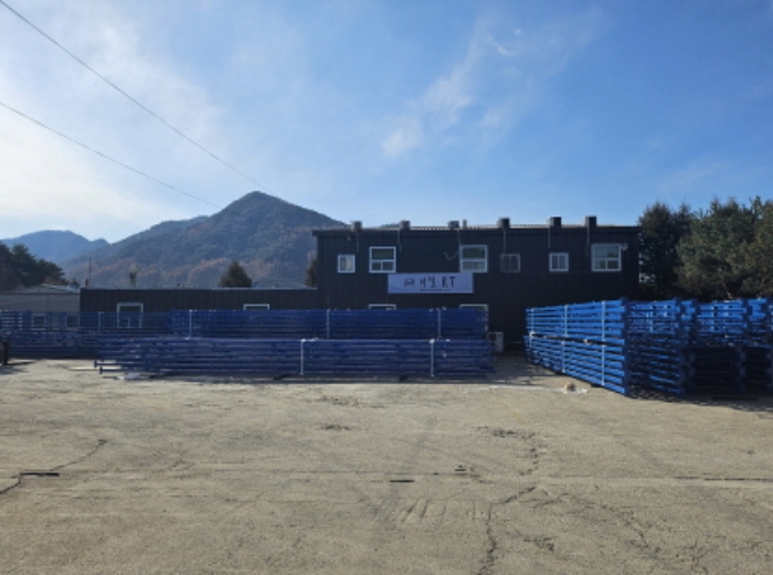 제시된 건물 사무실 및 기숙사 전경