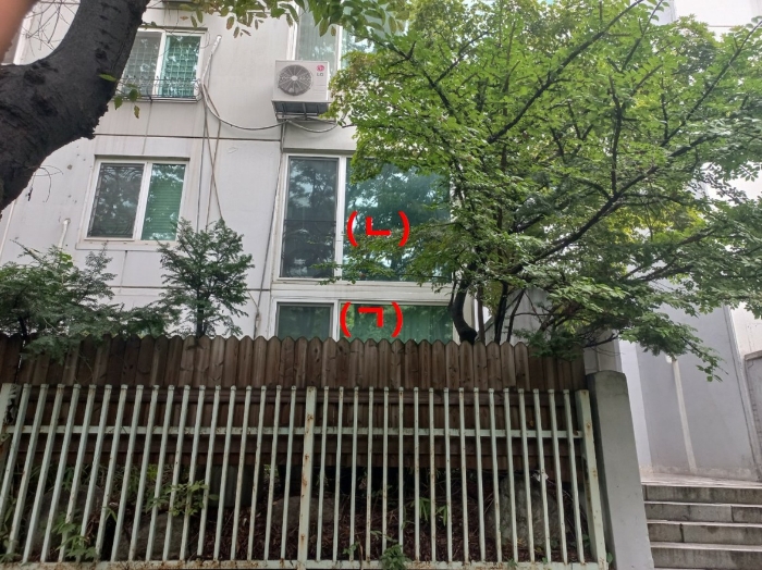 본건 전경 및 제시외건물(증축추정)(ㄱ),(ㄴ)