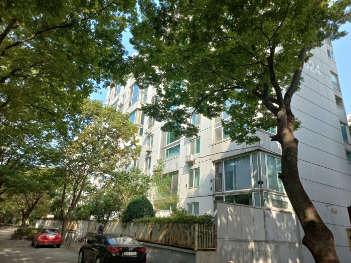 본건 소재 건물 전경