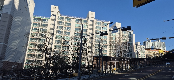 본건 소재 건물 전경