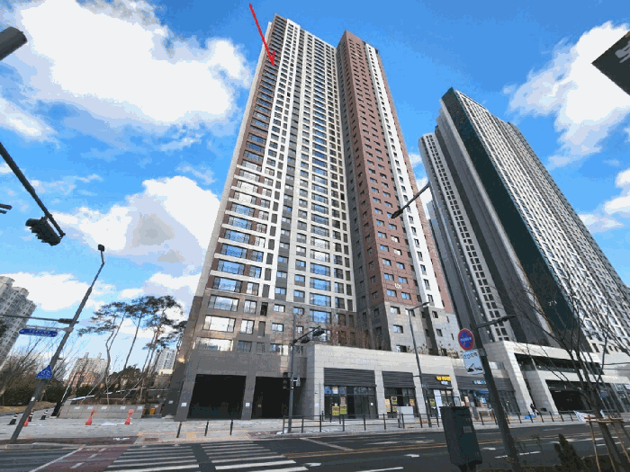 남서측에서 촬영