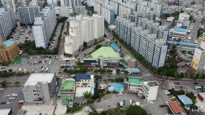 본건 및 주위환