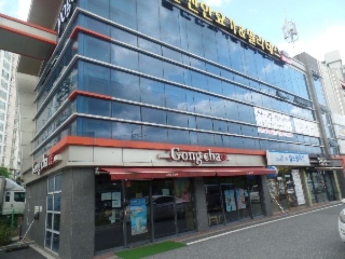 본건 건물 좌측