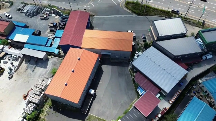 본  건(동측에서 촬영)