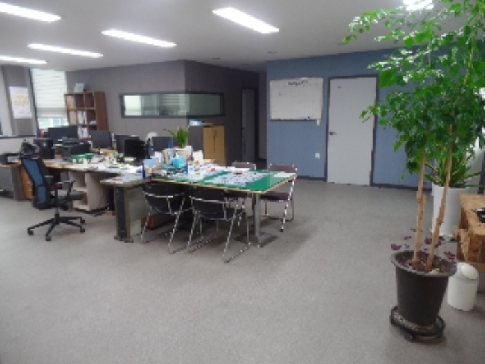 기호 3. 2층 사무실