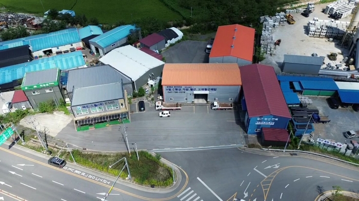 본  건(서측에서 촬영)