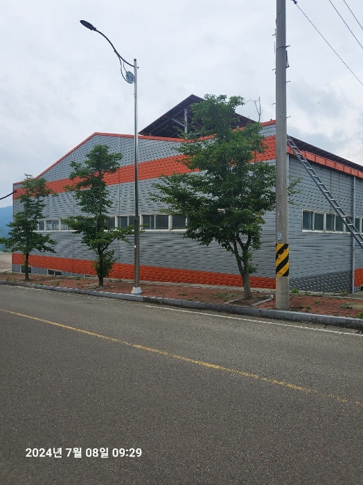 일련번호2건물의 북측에서 촬영