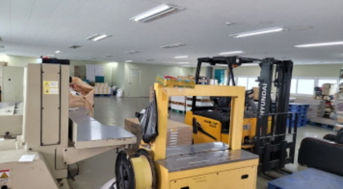 공장 내부 전경