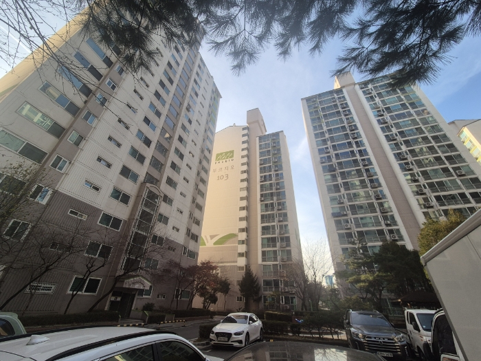 대상물건이 속한 건물의 주위전경