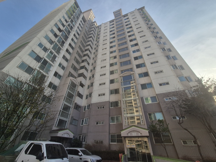 대상물건이 속한 건물의 전경