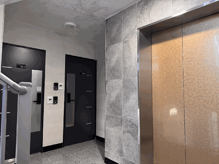 4층 2세대 및 엘리베이터