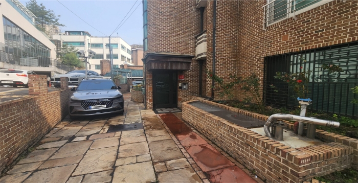 공동 출입구 전경