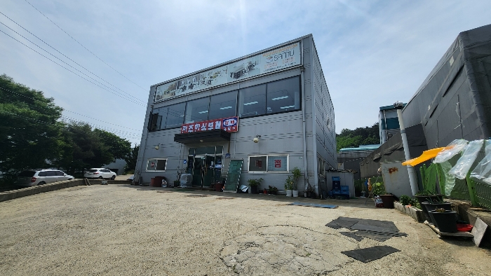 본건 건물 기호(6) 및 제시외 건물 (ㄱ)