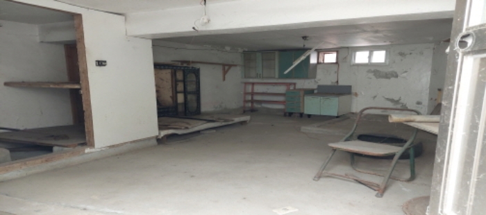 본건 건물 일부(지하실 내부) 전경