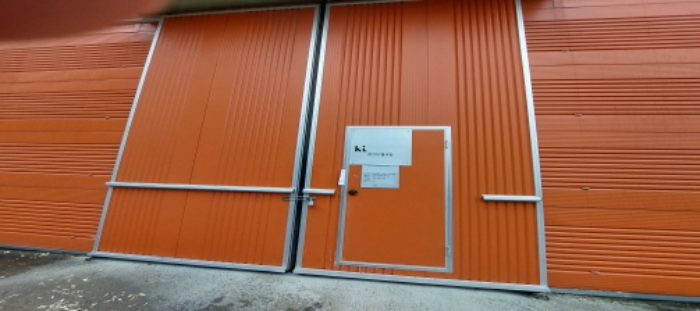 목록2 건물 1층 출입문  전경