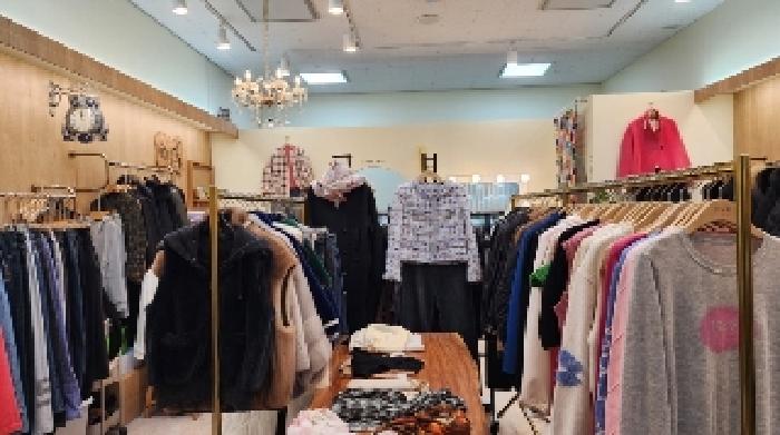 점포 내부(옷 매장)