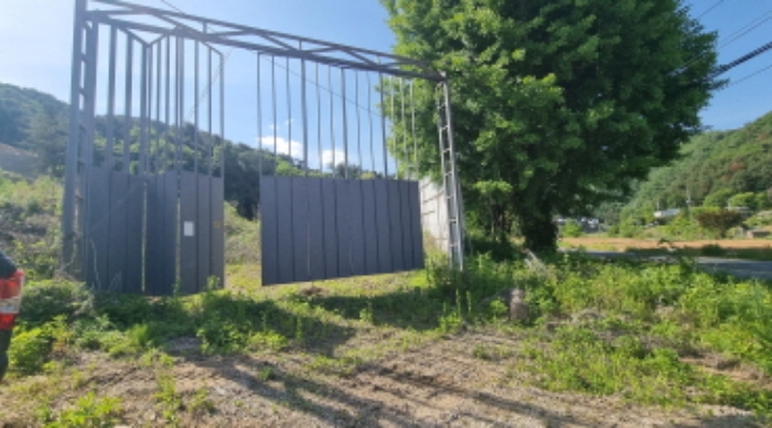 목록 9. 토지(진입로쪽에서 본 모습)