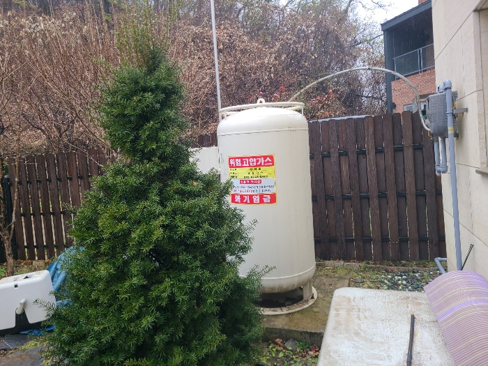 본건 기호1 토지 및 건물 등 전경