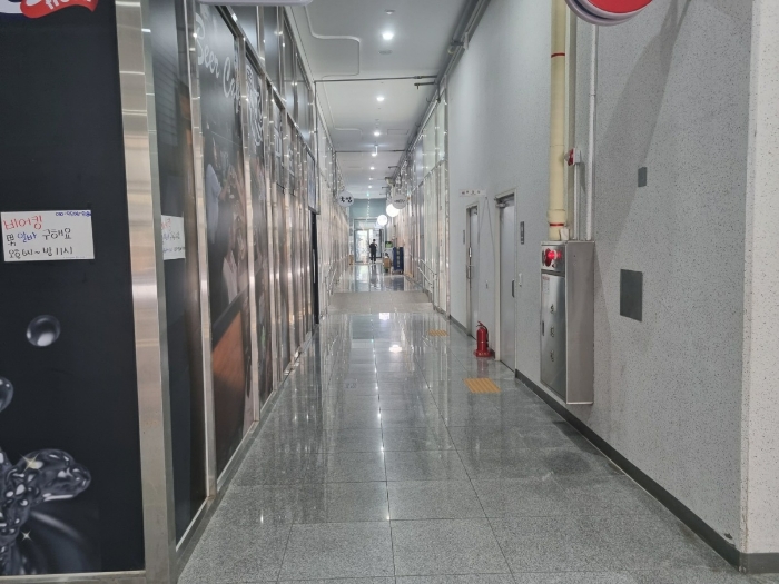 본건 기호(1,2) 1층 엘 127호,128호 복도부분