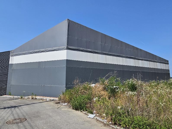 제시 목록 2 및 위 지상 제시외 천막구조물(제시 목록 4, 5 에서 달아낸 구조물)