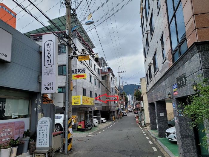 본건 및 주변전경
(북서측 도로 북동측에서 촬영)