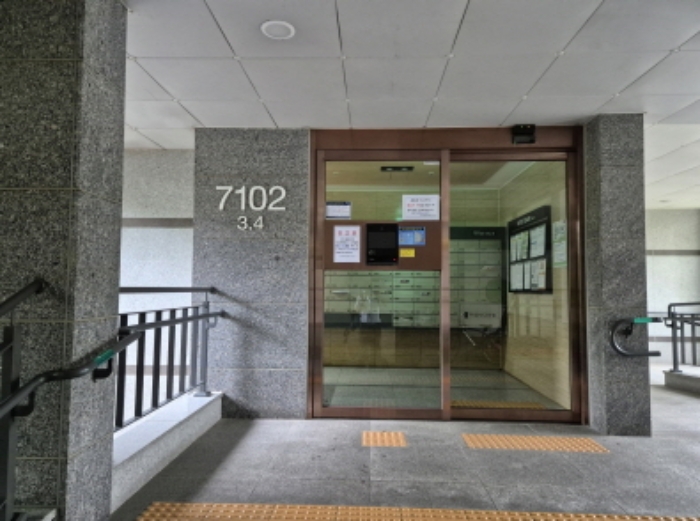 7102동 3호, 4호라인 공동출입문