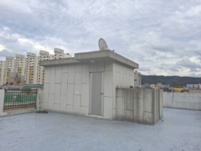 옥상 제시외 건물(계단실) 모습