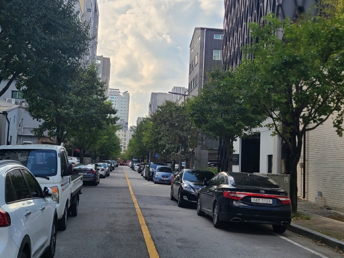 주 변 전 경
(본건 남동측에서)