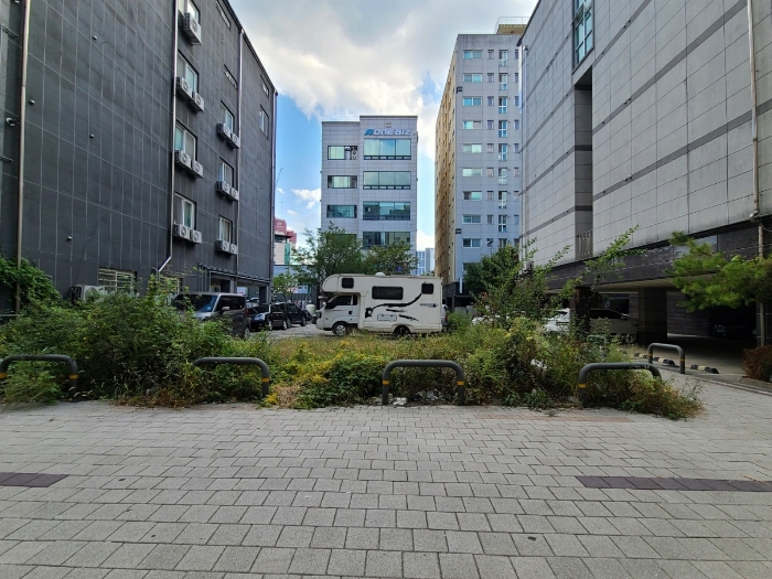 본 건 전 경
(본건 북측에서)