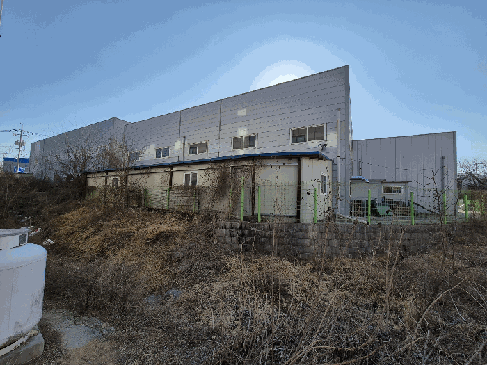 대상 토지(3) 및 제시외건물(ㄴ) 전경