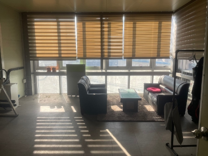 [ 중2층 사장실 부분 ]