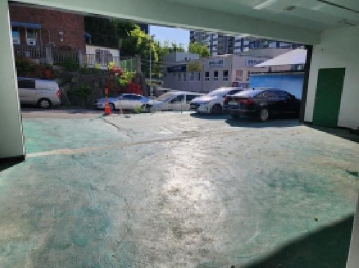 본건 1,2 전경-주차장