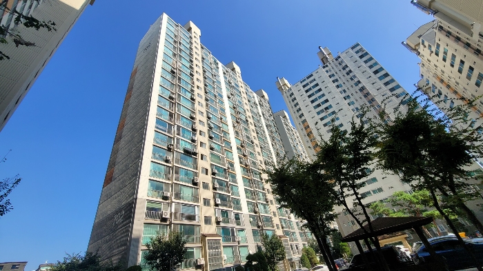 본건 전경(남서측에서 촬영)