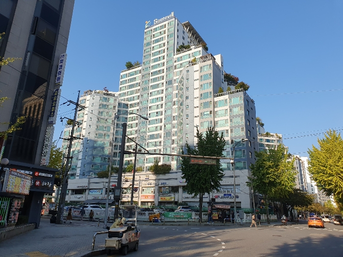 본건소재 송파성원상떼빌 101동(남서측에서 촬영)